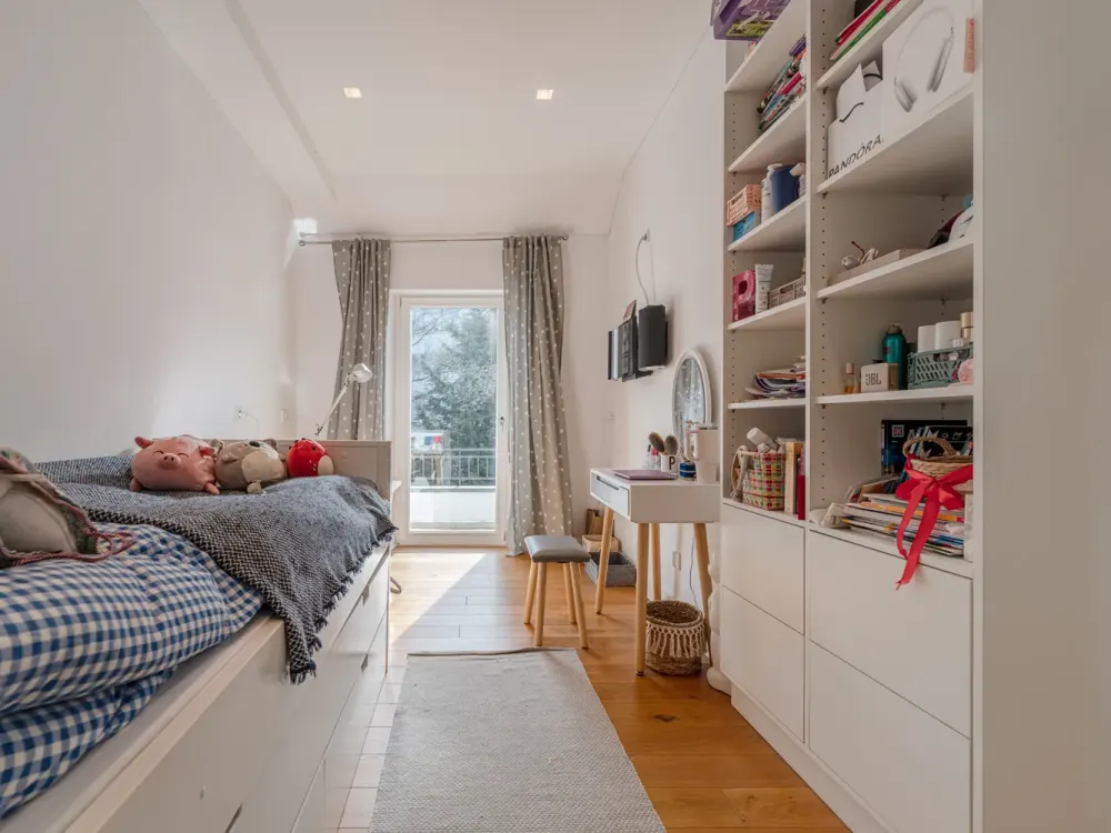 Charming Maisonette Apartment in Prime Location of Alt-Oberkassel