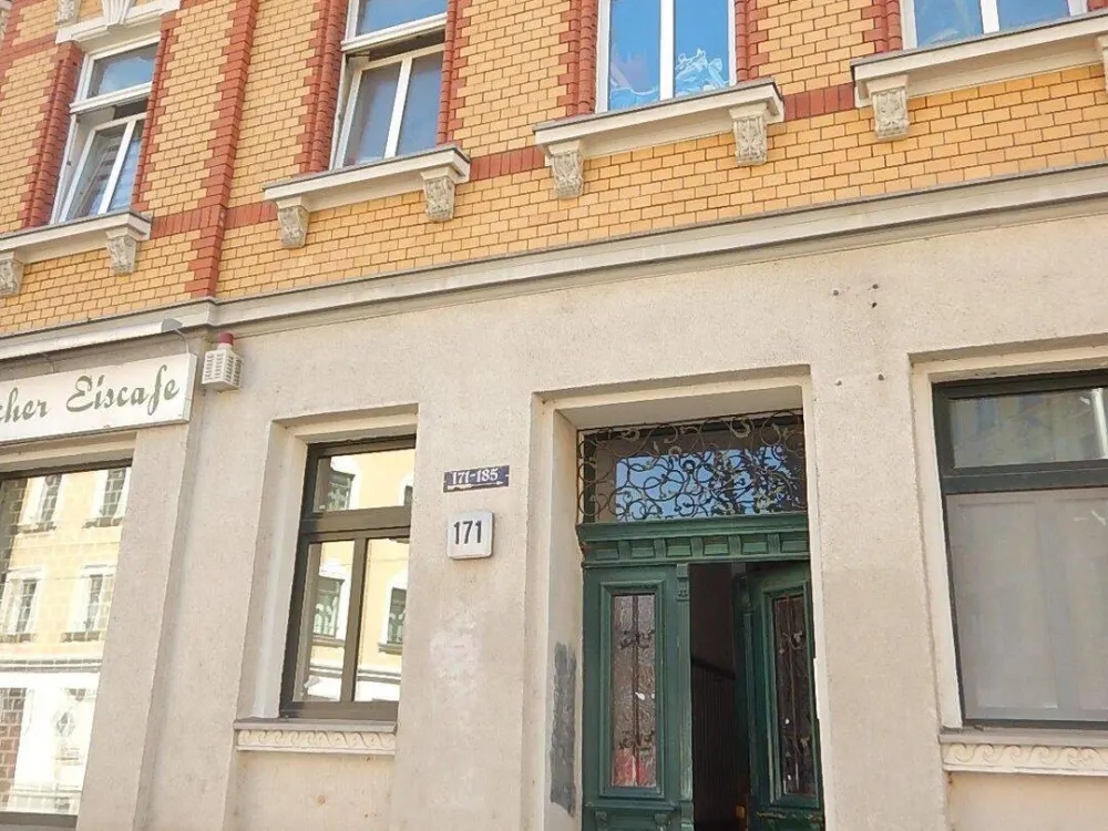 2 Zimmer Wohnung mit Tageslichtbad in Leutzsch