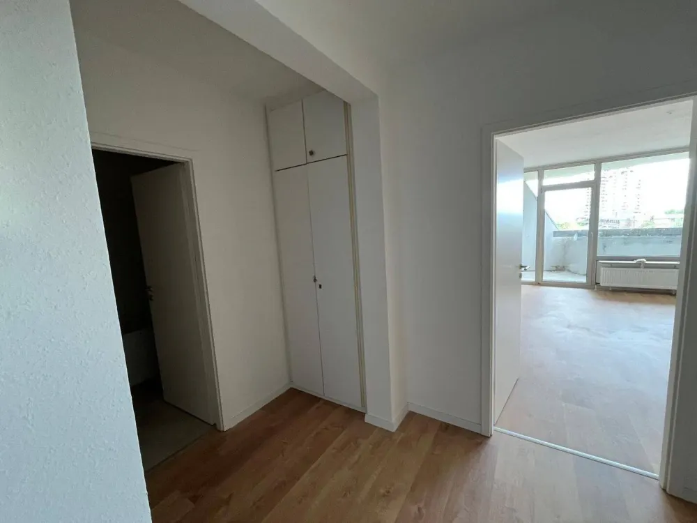 Charmantes 2-Zimmer-Apartment mit Balkon in Köln Chorweiler 6/1