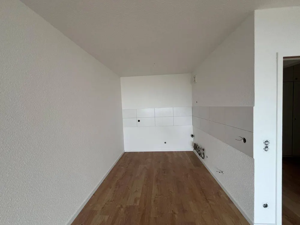Charmantes 2-Zimmer-Apartment mit Balkon in Köln Chorweiler 6/1