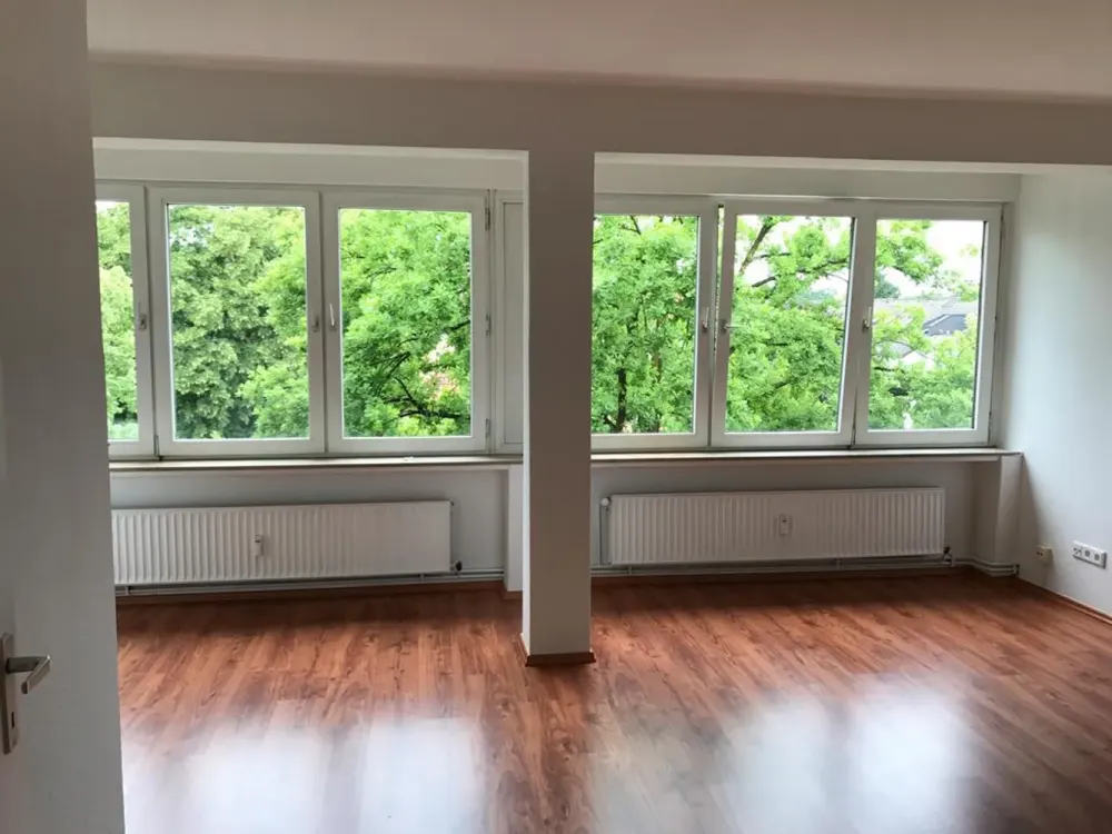 Bright 1-Room Residential Gem in Kirchrode