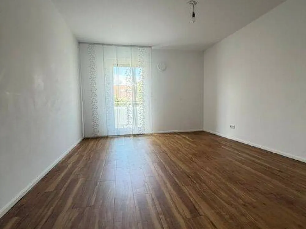 Schöner Wohnen zwischen Rednitzgrund und Main-Donau-Kanal: 2-ZW mit 13m² Terrasse