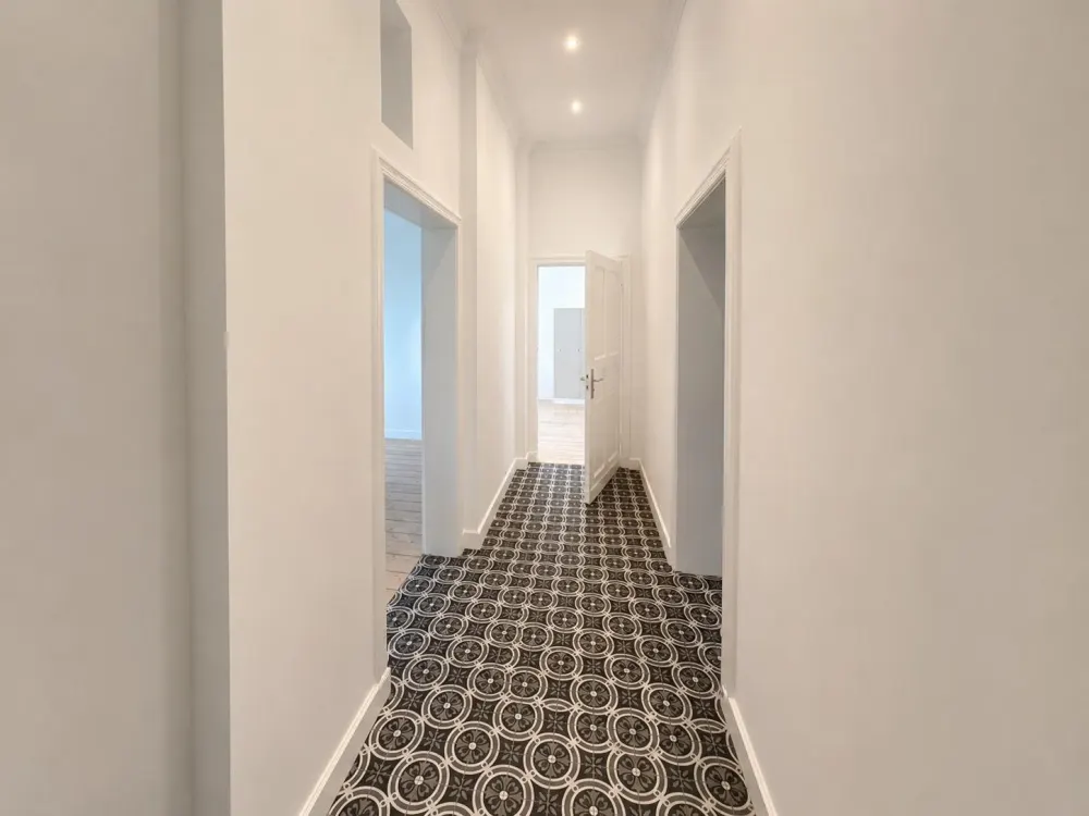 Kernsanierte 2,5 Zimmer Wohnung mit Garten in Pempelfort