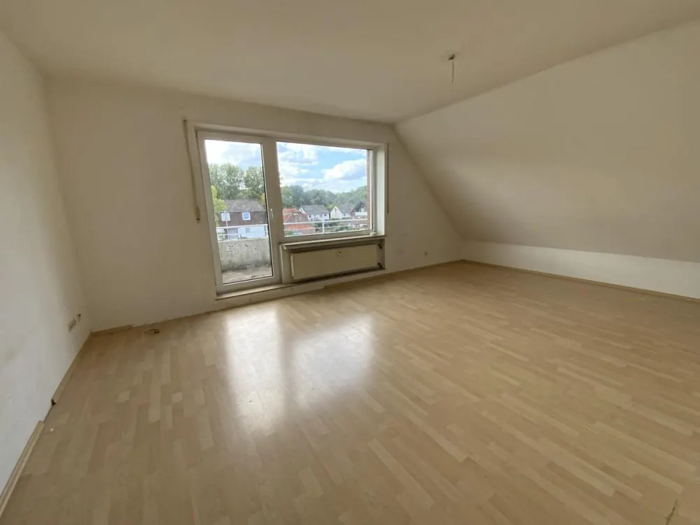 Helle 3-Zimmer-Wohnung mit besonderem Grundriss & Balkon