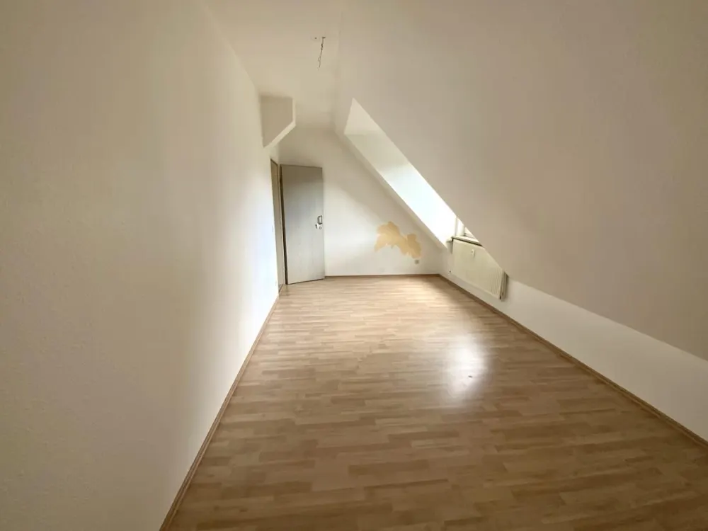Helle 3-Zimmer-Wohnung mit besonderem Grundriss & Balkon