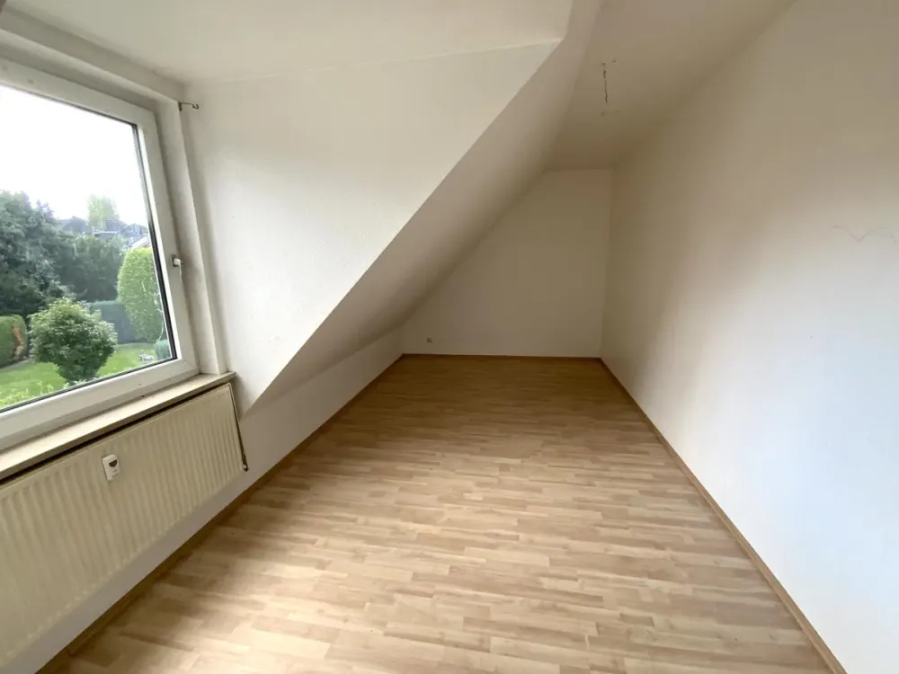 Helle 3-Zimmer-Wohnung mit besonderem Grundriss & Balkon