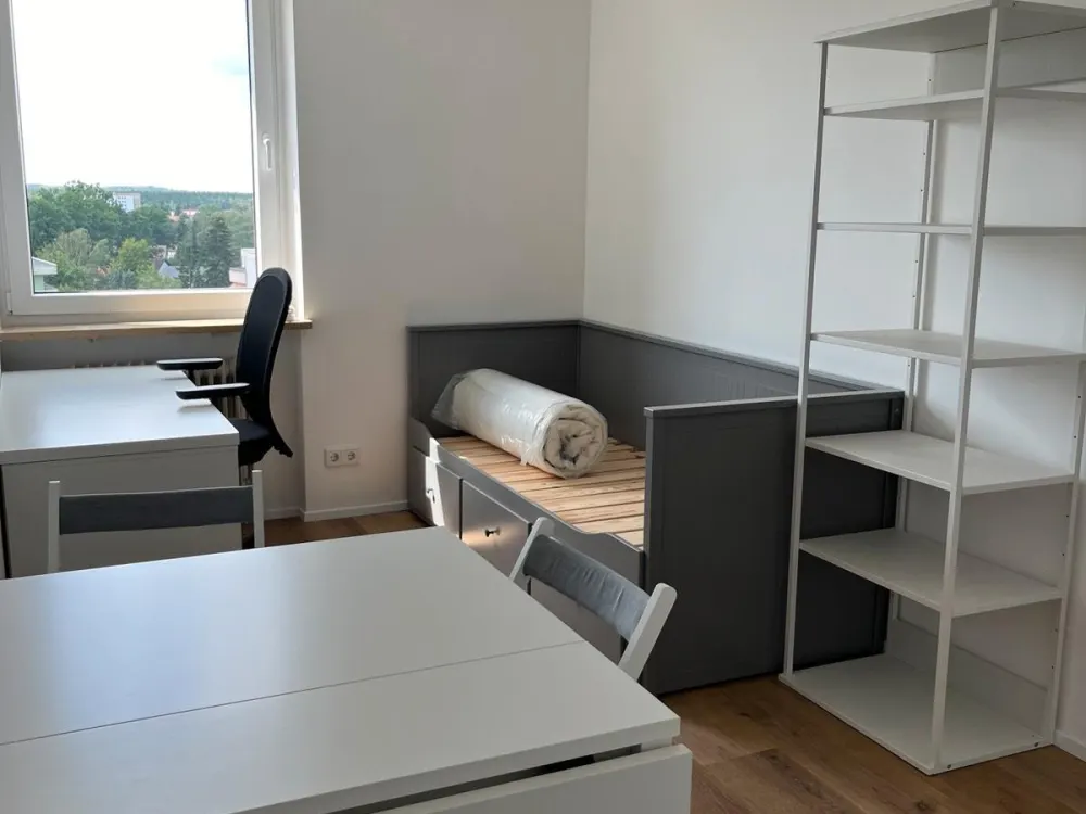 Erstbezug nach Sanierung, möbliertes Apartment in Erlangen