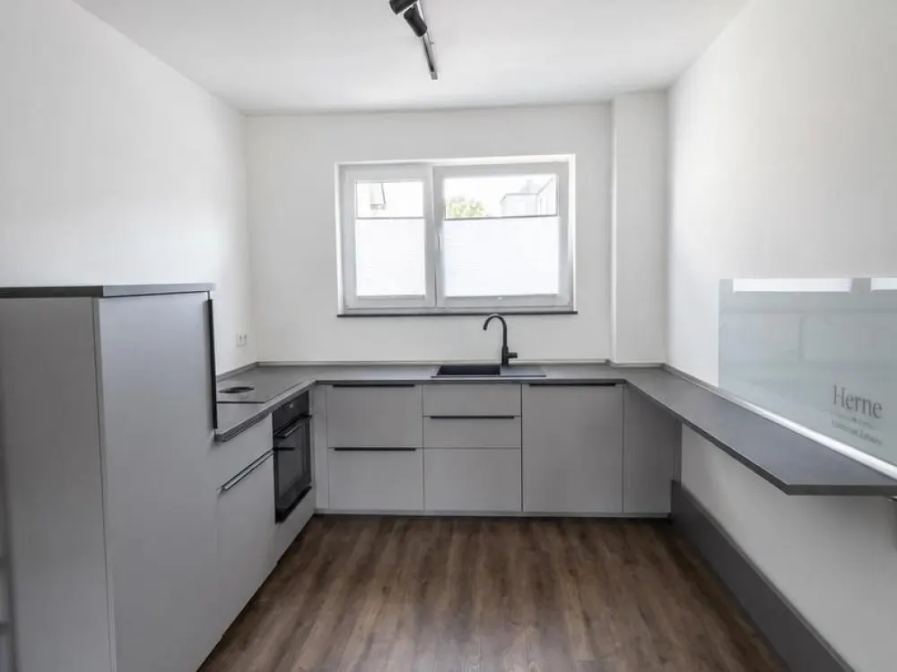 Neubau-Maisonette 2023 · eigener Hauseingang · Balkon · 3 Zimmer · möbliert möglich