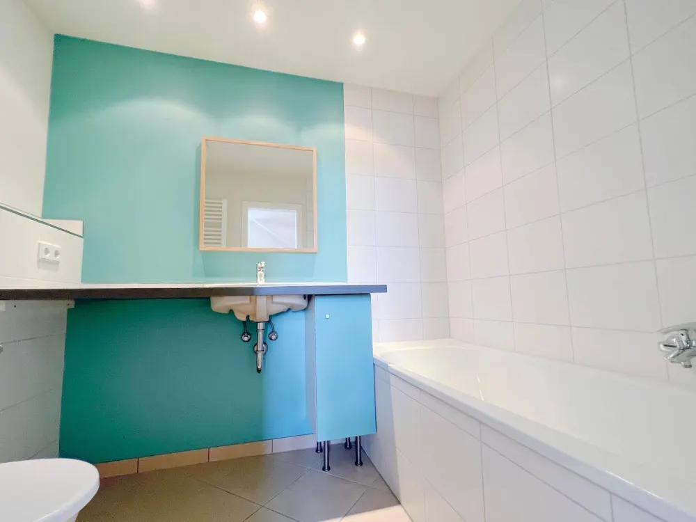 Neustadt! Dach-Apartment mit Badewanne