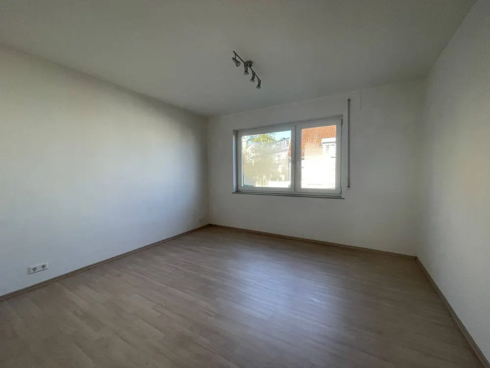 Sofort verfügbar: 2-Zimmer mit Terrasse und Küche