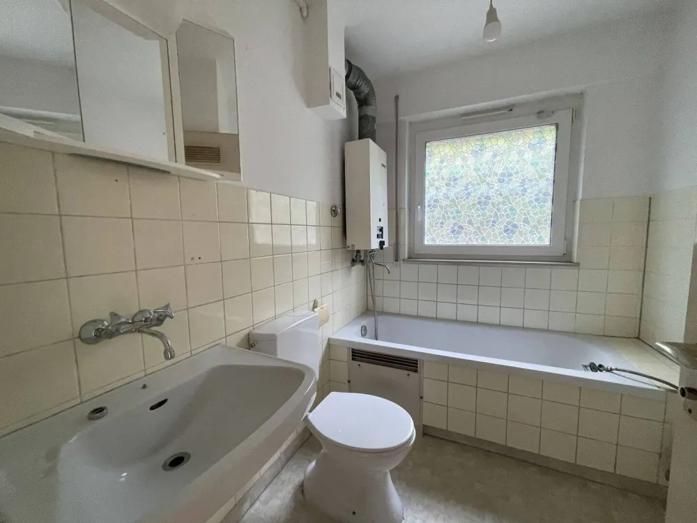Sofort verfügbar: 2-Zimmer mit Terrasse und Küche