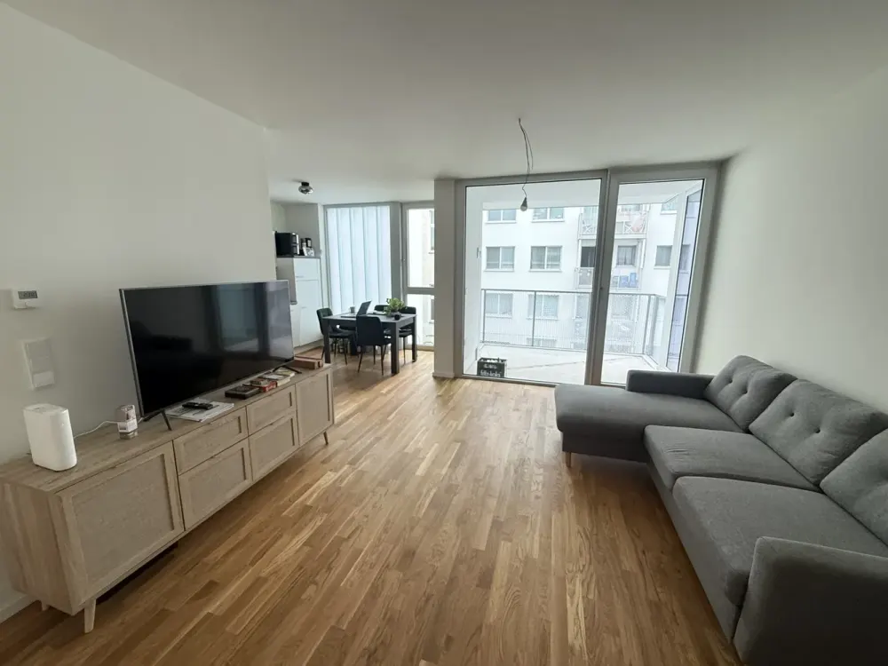 Moderne 2-Zimmer-Wohnung mit großem Balkon in Schöneberg, Nachmieter gesucht