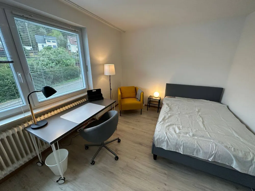 Dudweiler * Wohngemeinschaft * 1 Zimmer * top möbliert * Gr. Bett * Waschbecken * eigener Kühlschrank