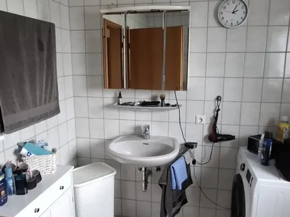 Nachmieter für 3 Zimmern und Balkon in Stutensee ges. Anzeige genau lesen.