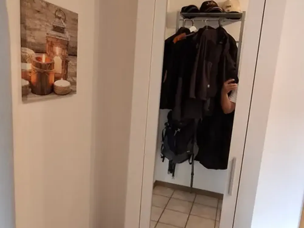 Nachmieter für 3 Zimmern und Balkon in Stutensee ges. Anzeige genau lesen.