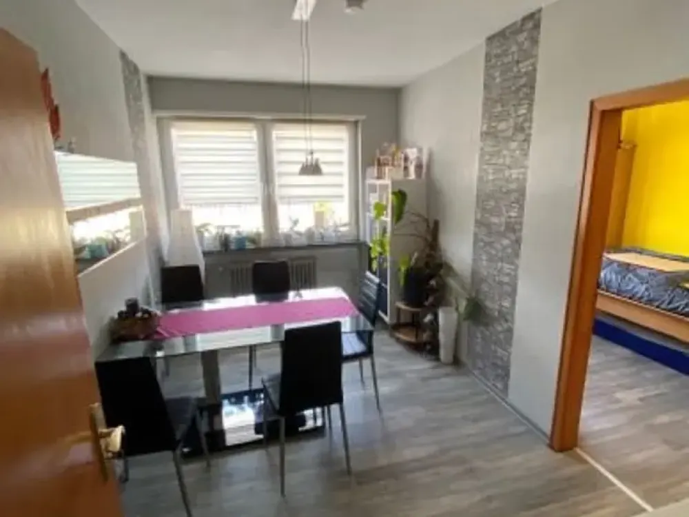 Viel Platz für Ihre Ideen: Saniertes 4-Zimmer-Apartment in Saarbrücken