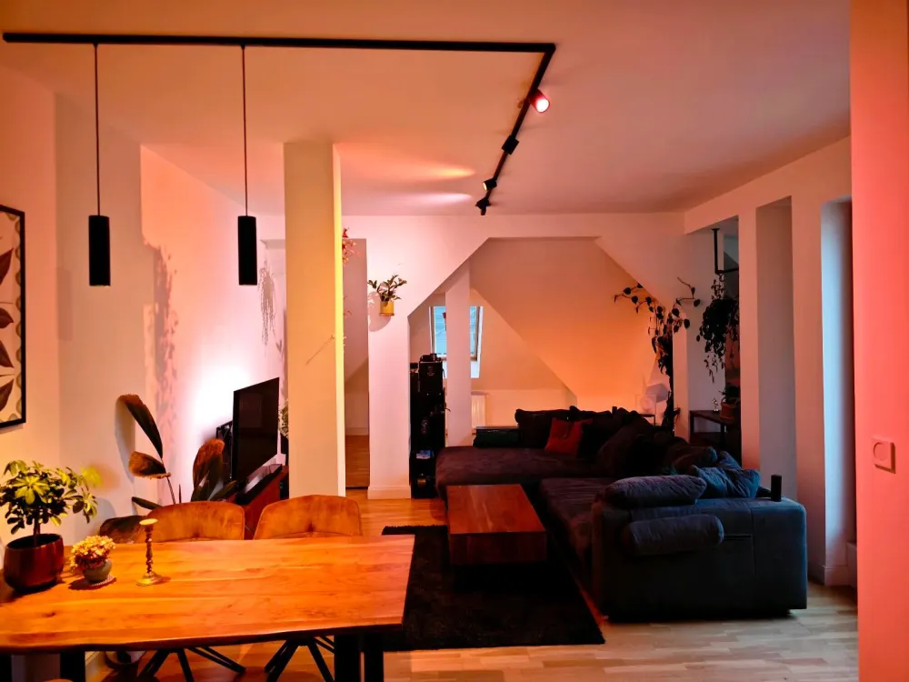 EXKLUSIVE und ZENTRALE 2-Zimmerwohnung mit Balkon und Badewanne