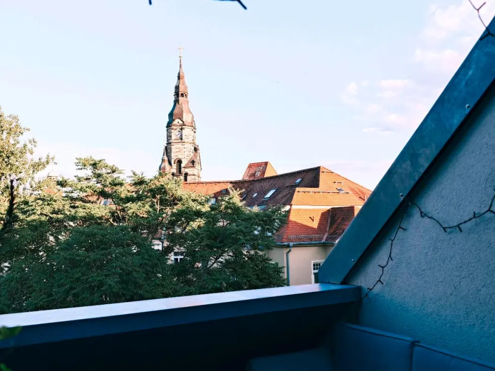 EXKLUSIVE und ZENTRALE 2-Zimmerwohnung mit Balkon und Badewanne