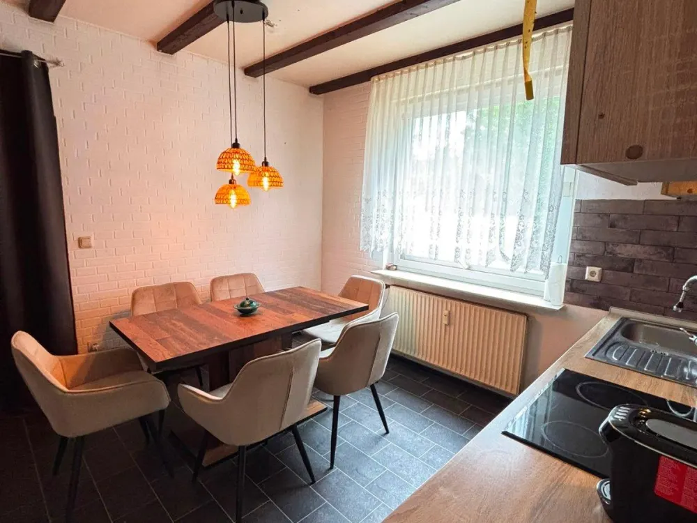2-3 Zimmer-Whg. mit Terrasse und Gartenanteil, Völksen, ab 1.10.