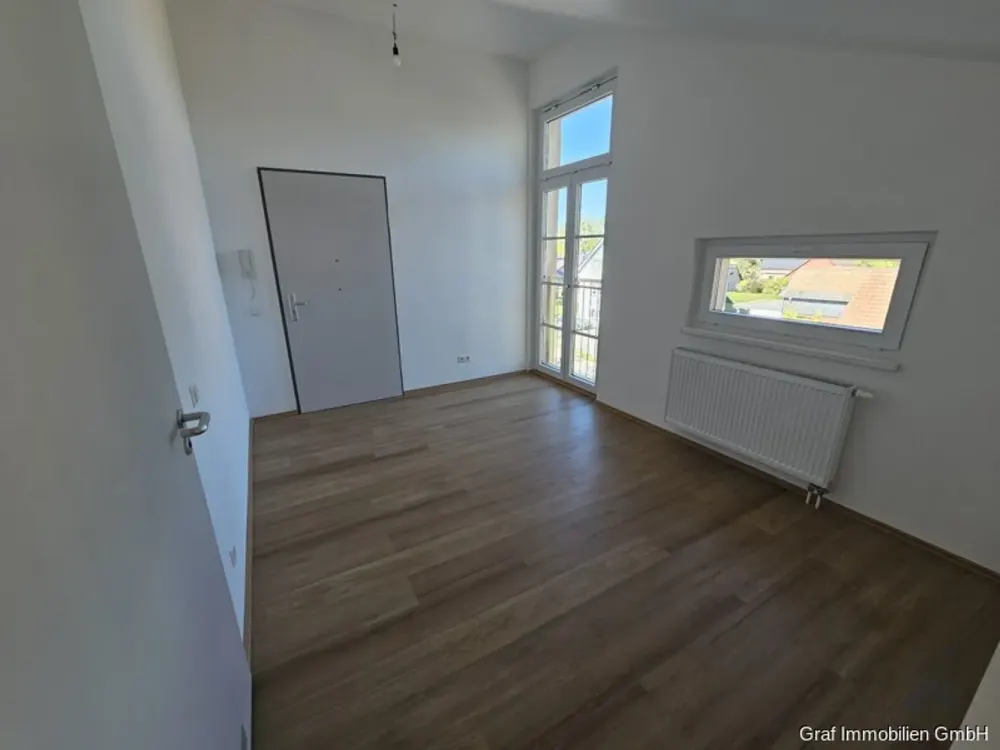 Sanierte Hochwertige großzügige 2-3 -Zimmer-Wohnung mit Aufzug in Fredersdorf-Vogelsdorf