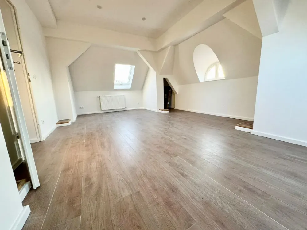 +++Wie Neubau nach Sanierung, 2 Zimmerwohnung mit offener Küche im schönen Lankwitz+++