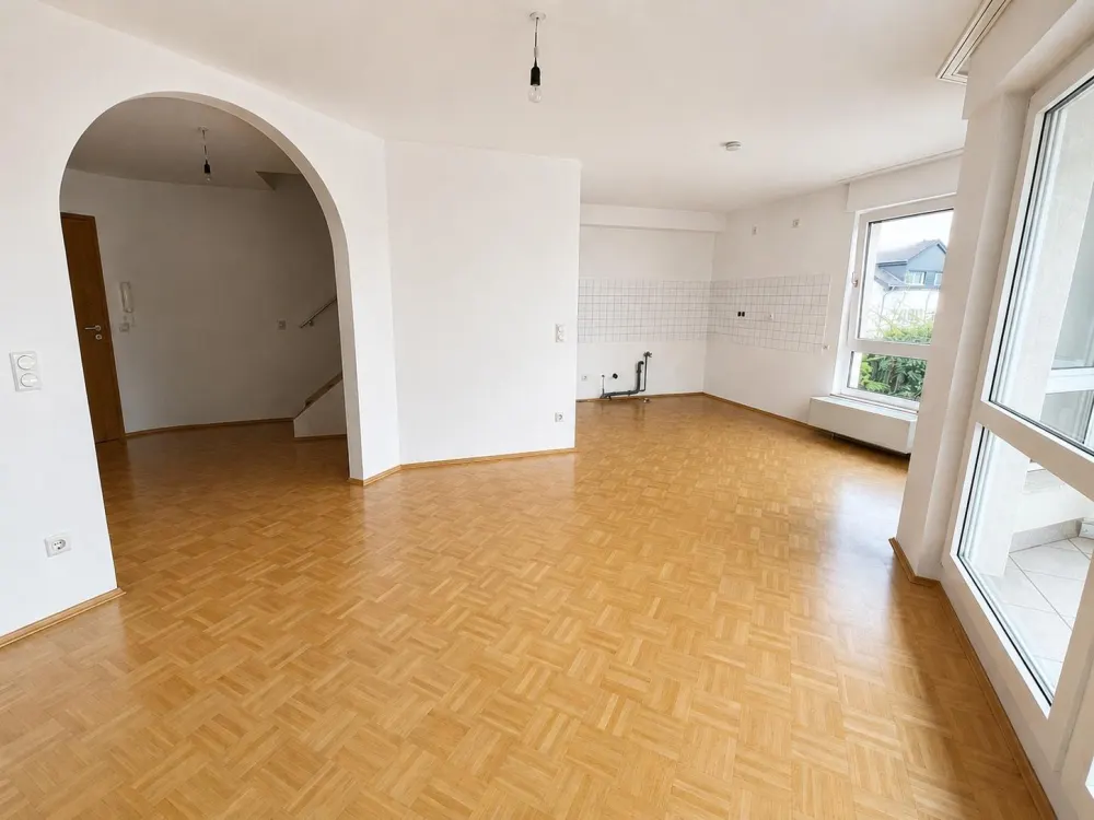 2 Zimmer Maisonette-Wohnung mit großem Balkon Schlebusch