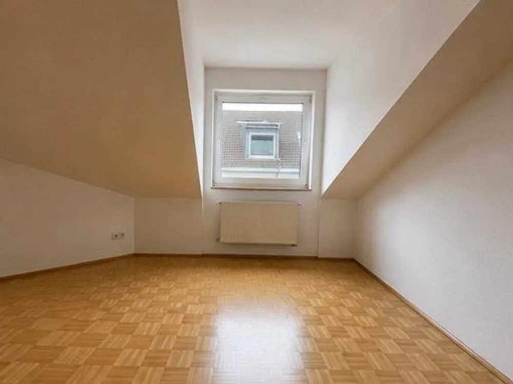 2 Zimmer Maisonette-Wohnung mit großem Balkon Schlebusch