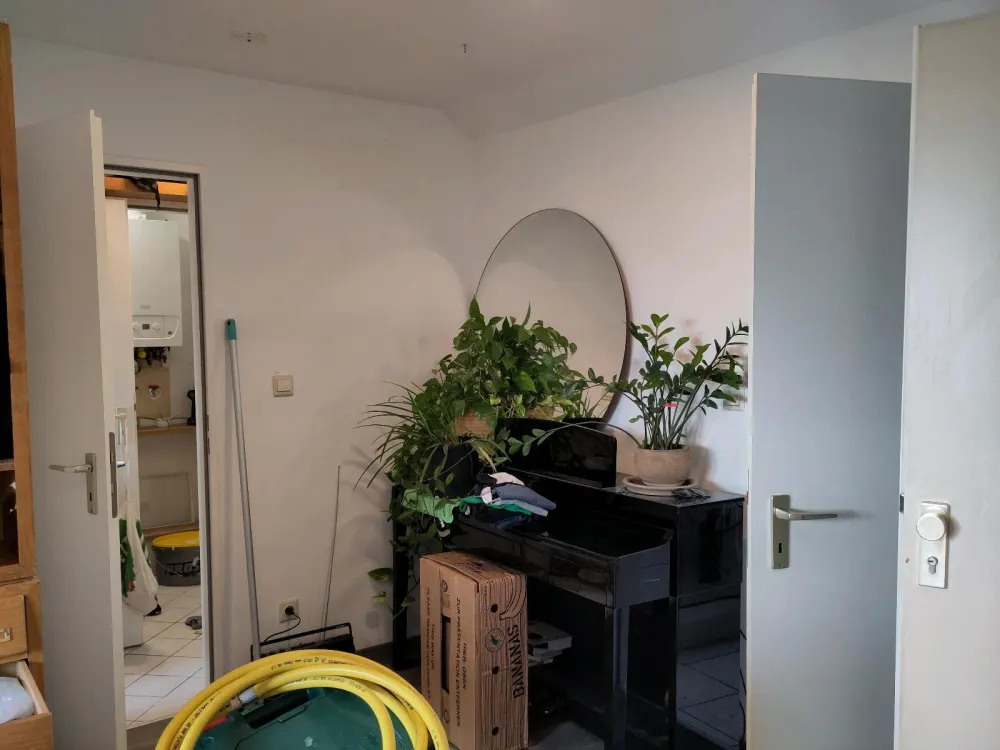 2 Zimmer DG Wohnung 40qm 650 warm St Johannis