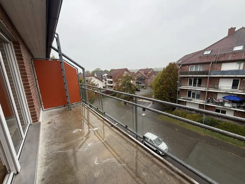 Attractive 2-Room Maisonette Apartment with Kitchenette, Balcony and Parking Space