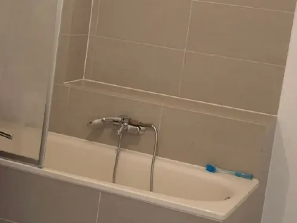 Großzügige 4- Zimmerwohnung
