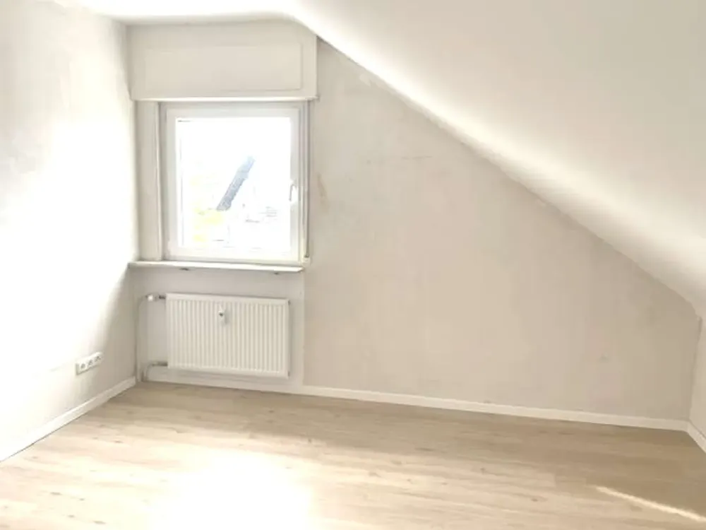 Sehr gepflegte, helle 2-Zimmer-Wohnung in begehrter Lage, Offenbach-Bieber