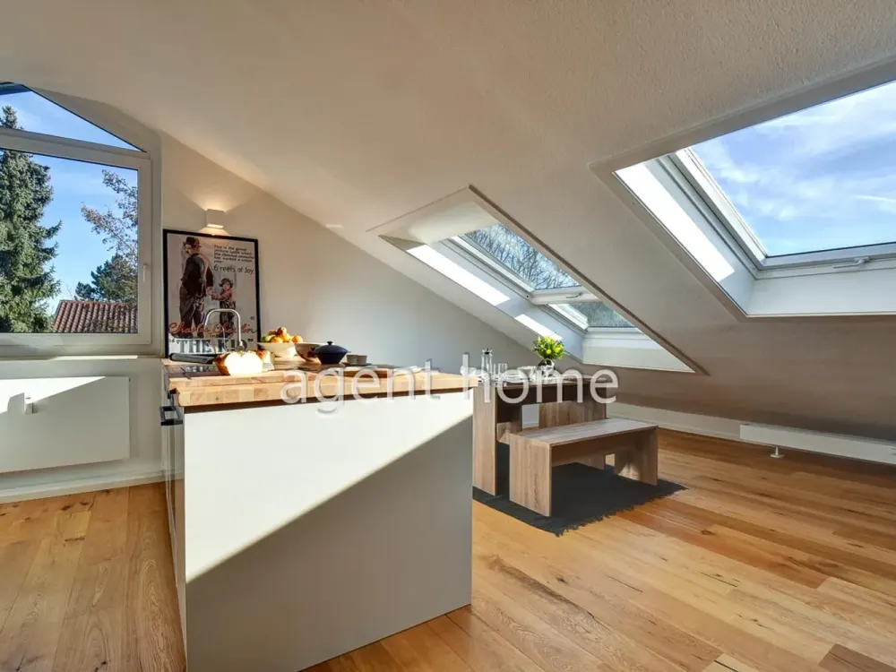 MÖBLIERT - LOFTFEELING in BÖBLINGEN - 1-Zimmer-Dachgeschoss-Wohnung