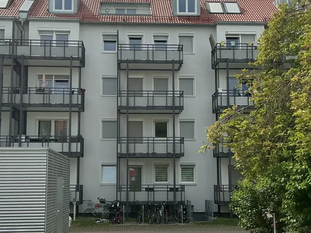 Helle moderne 3-Zi.-DG-Whg. mit Dachloggia - Einzug sofort, bezahlen erst ab Ende September!