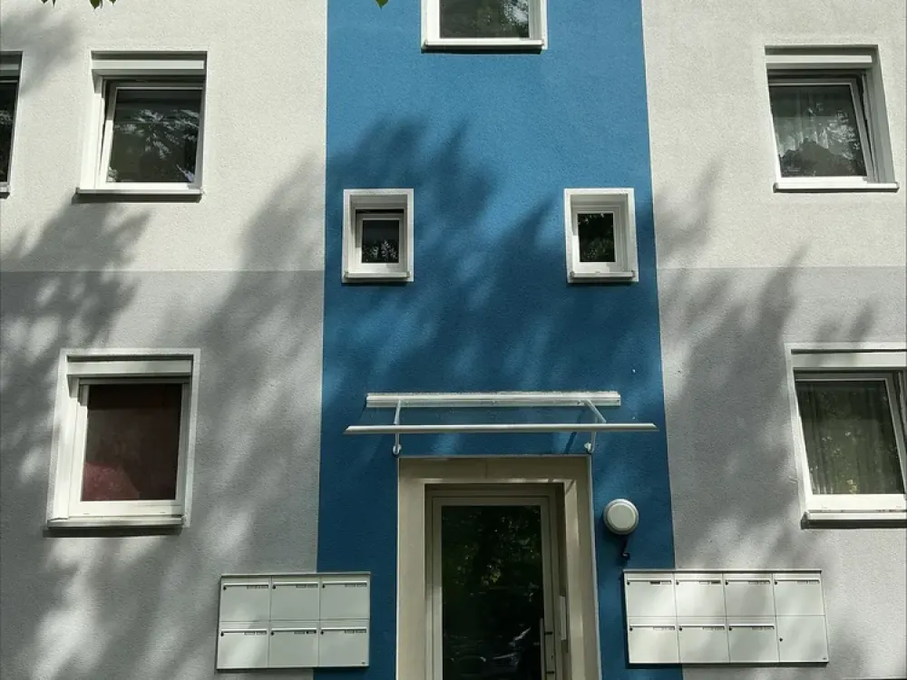 Helle moderne 3-Zi.-DG-Whg. mit Dachloggia - Einzug sofort, bezahlen erst ab Ende September!