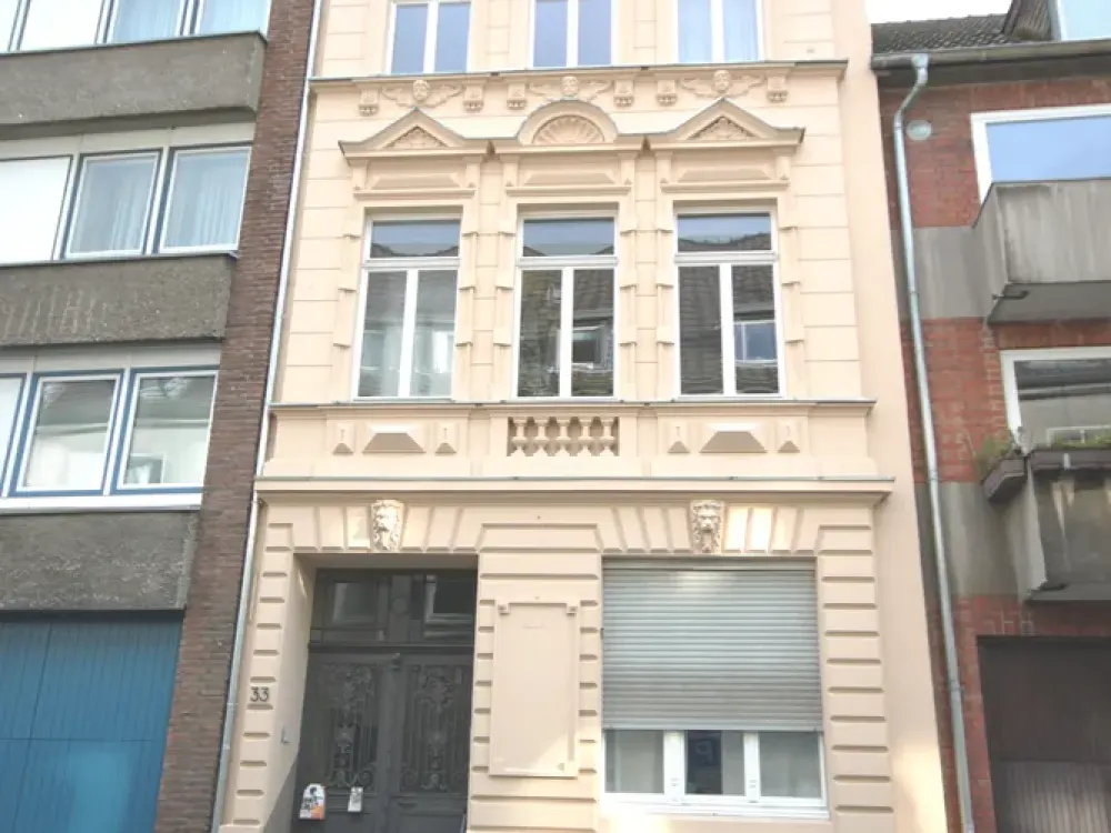 Attraktive 2-Zimmer-Wohnung in der Südstadt - Altbau -keine WG-