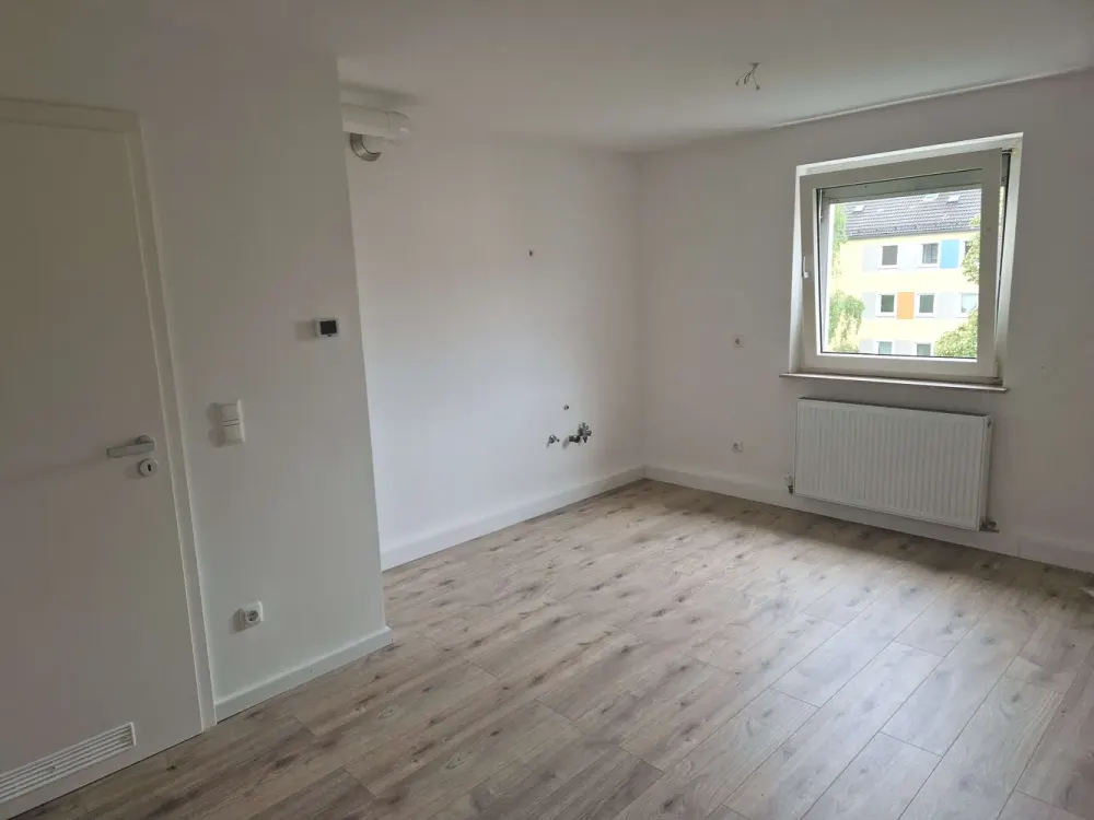 Bright 2-Room Apartment on the 4th Floor at Südstadtpark in Fürth!