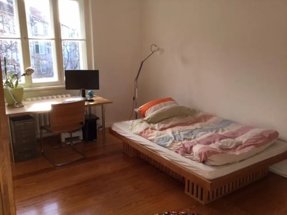 Helle wunderschöne Wohnung, teils möbliert, ab November