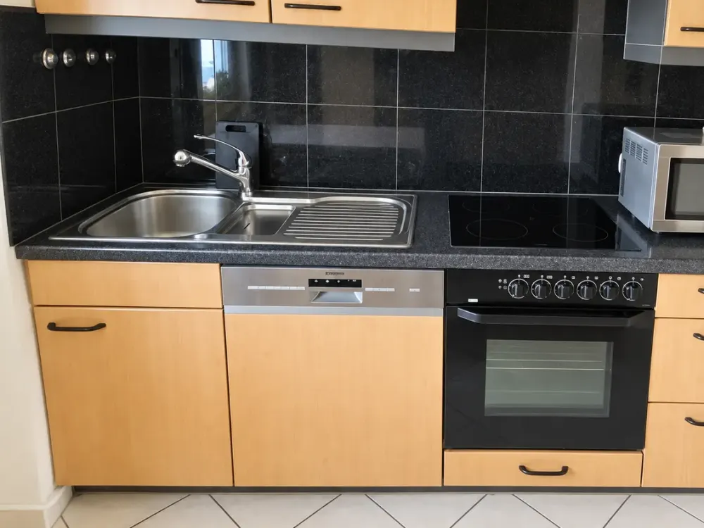 Gut geschnittene 3-Zimmer-Wohnung mit Wintergarten in München-Am Hart