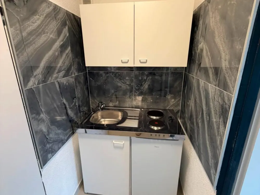Modernes Wohnen: Frisches 30 m² Apartment in 66115 Saarbrücken