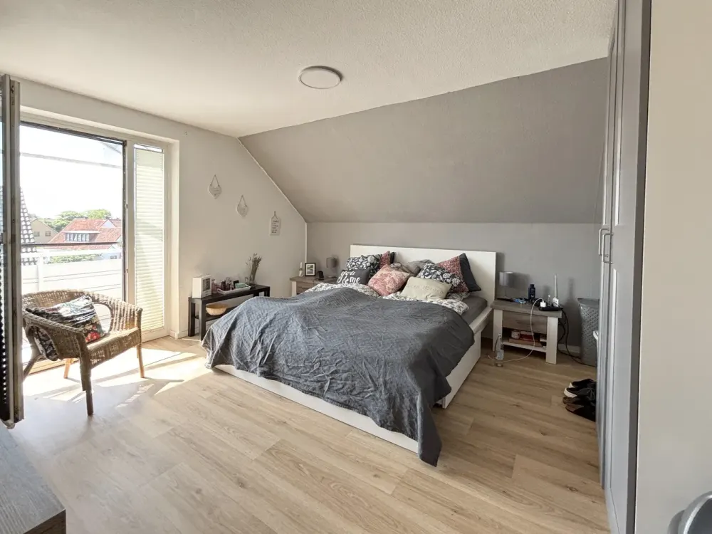 Ruhige 3-Zimmer-Dachgeschosswohung mit Garten und Balkon in Riede