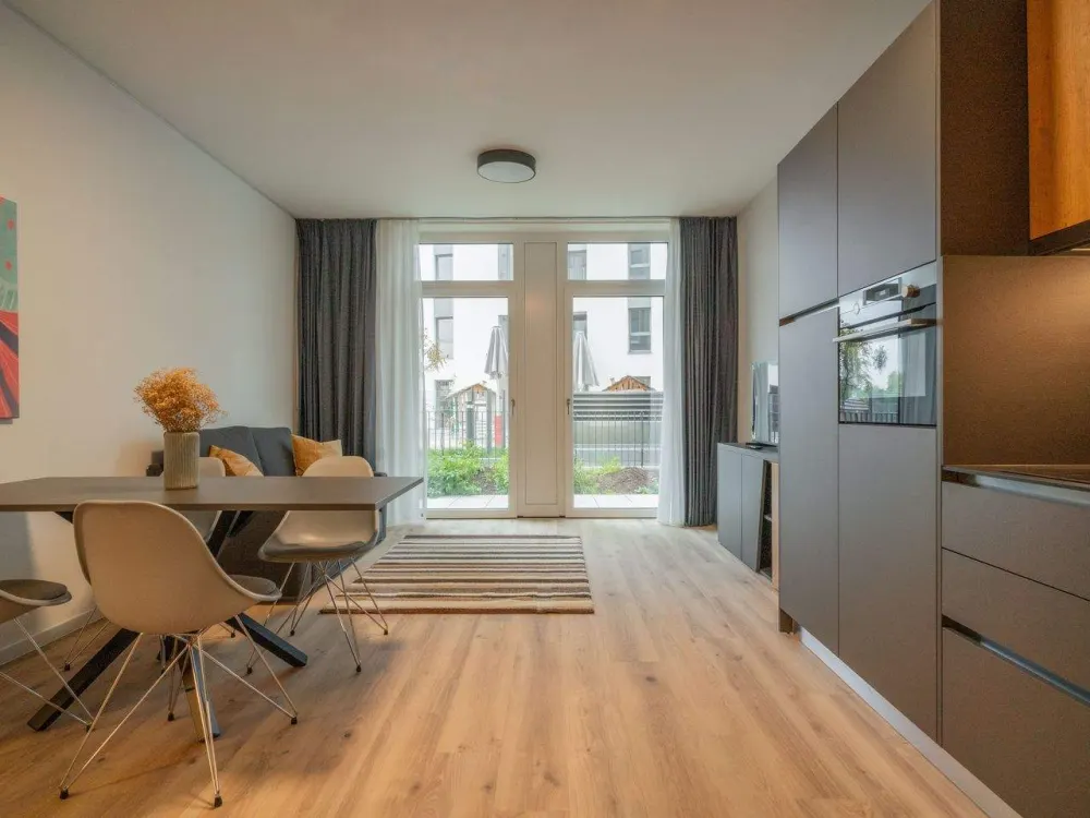 Möbliertes 2.5-Zimmer-Apartment in Frankfurt, City Pop