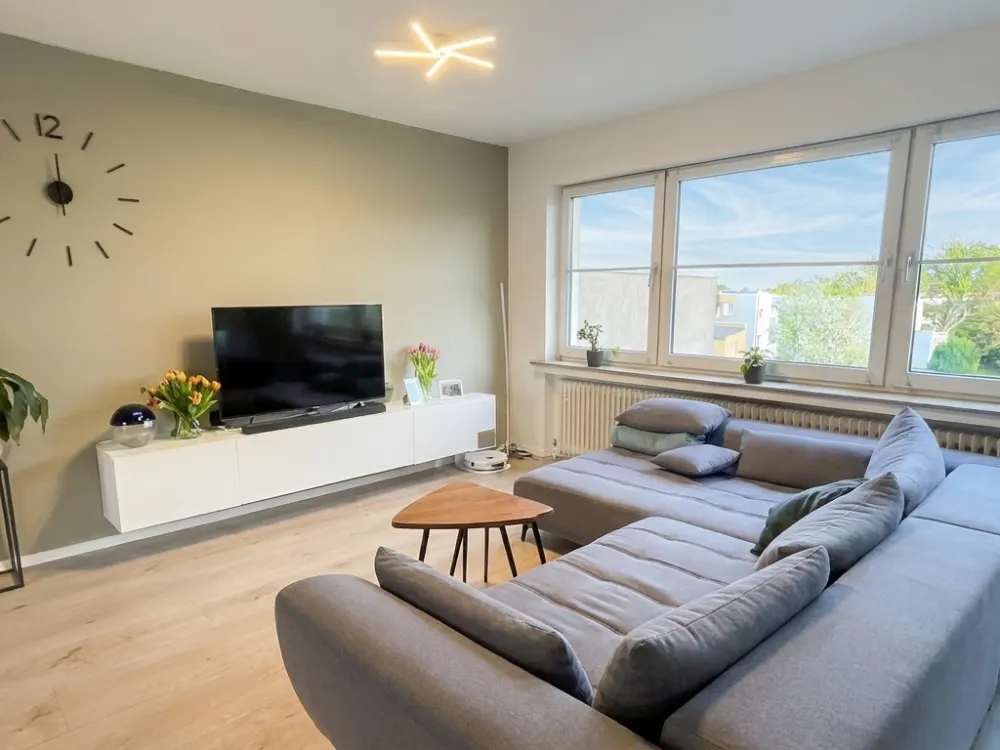 WG-Zimmer im Kreuzviertel - Balkon und Aufzug, Einbauküche, gute Anbindung