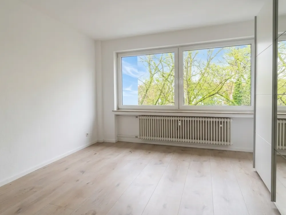 WG-Zimmer im Kreuzviertel - Balkon und Aufzug, Einbauküche, gute Anbindung