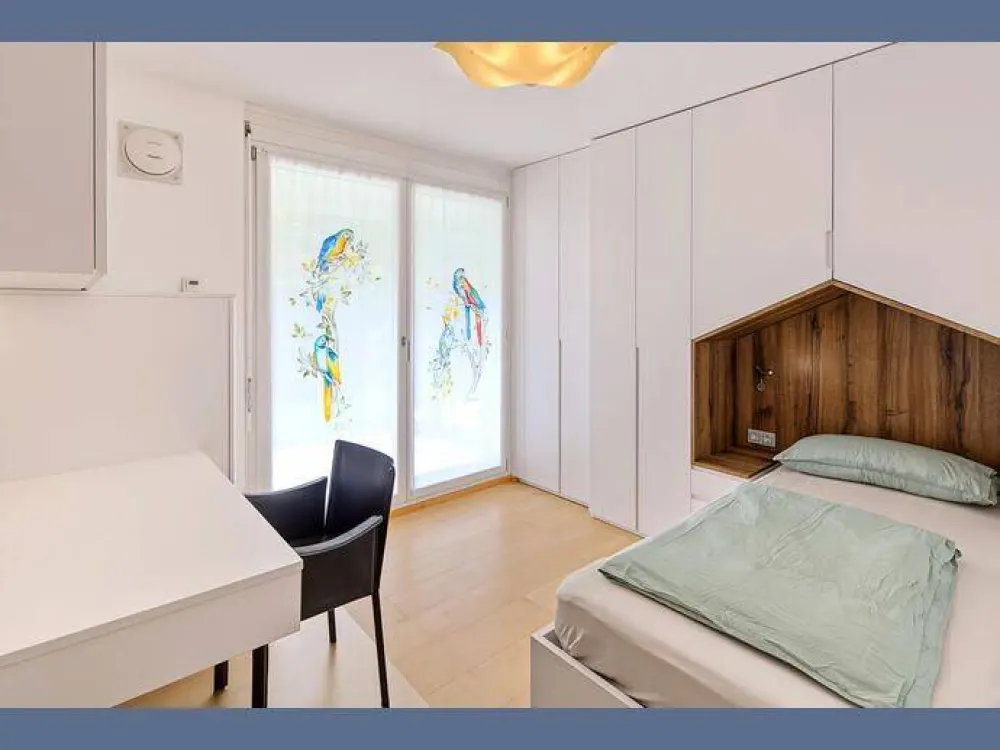 Möbliert: Einladende 4-Zimmer Wohnung mit kleinem Garten