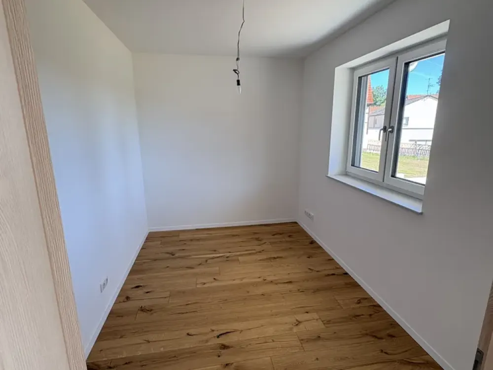 Ersteinzug in Frauenaurach: 3-Zimmer-Wohnung mit überdachter Terrasse