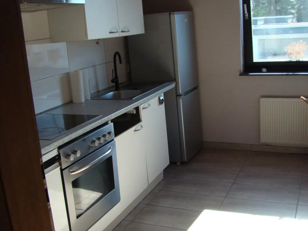 Möblierte Wohnung 30m2 mit separater Küche (1. OG)