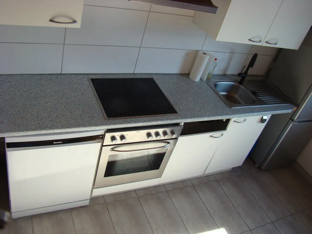 Möblierte Wohnung 30m2 mit separater Küche (1. OG)
