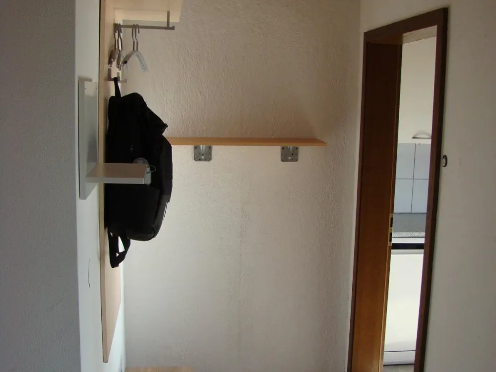 Möblierte Wohnung 30m2 mit separater Küche (1. OG)