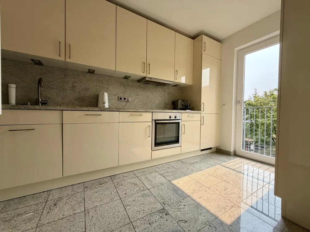 Helle, großzügige 4-Zimmer-Wohnung am Wildpark in Düsseldorf-Gerresheim
