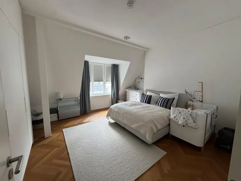 Großzügiges Wohnen: 5-Zimmer-Dachgeschosswohnung in Wilmersdorf